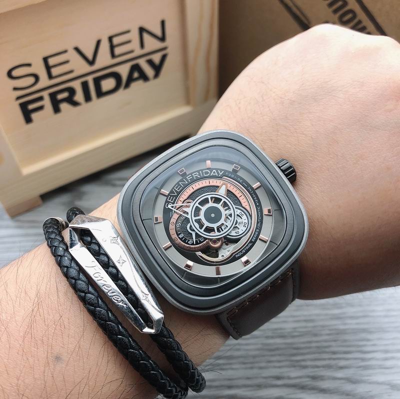 Seven Friday watch 090447